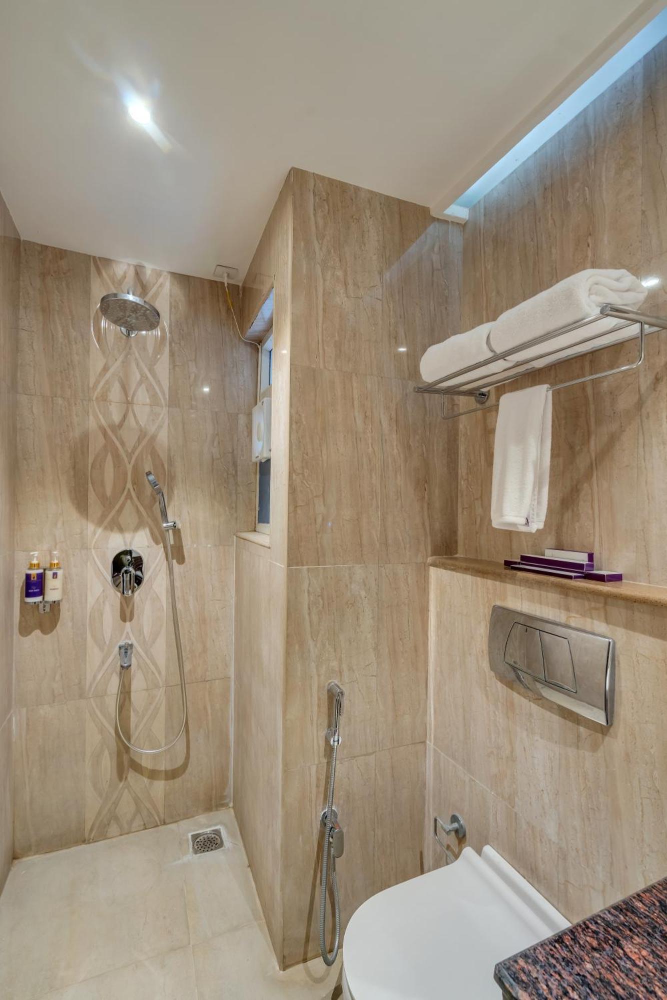 Park Avenue Hotel & Apartments Trichy Tiruchirappalli Exterior photo