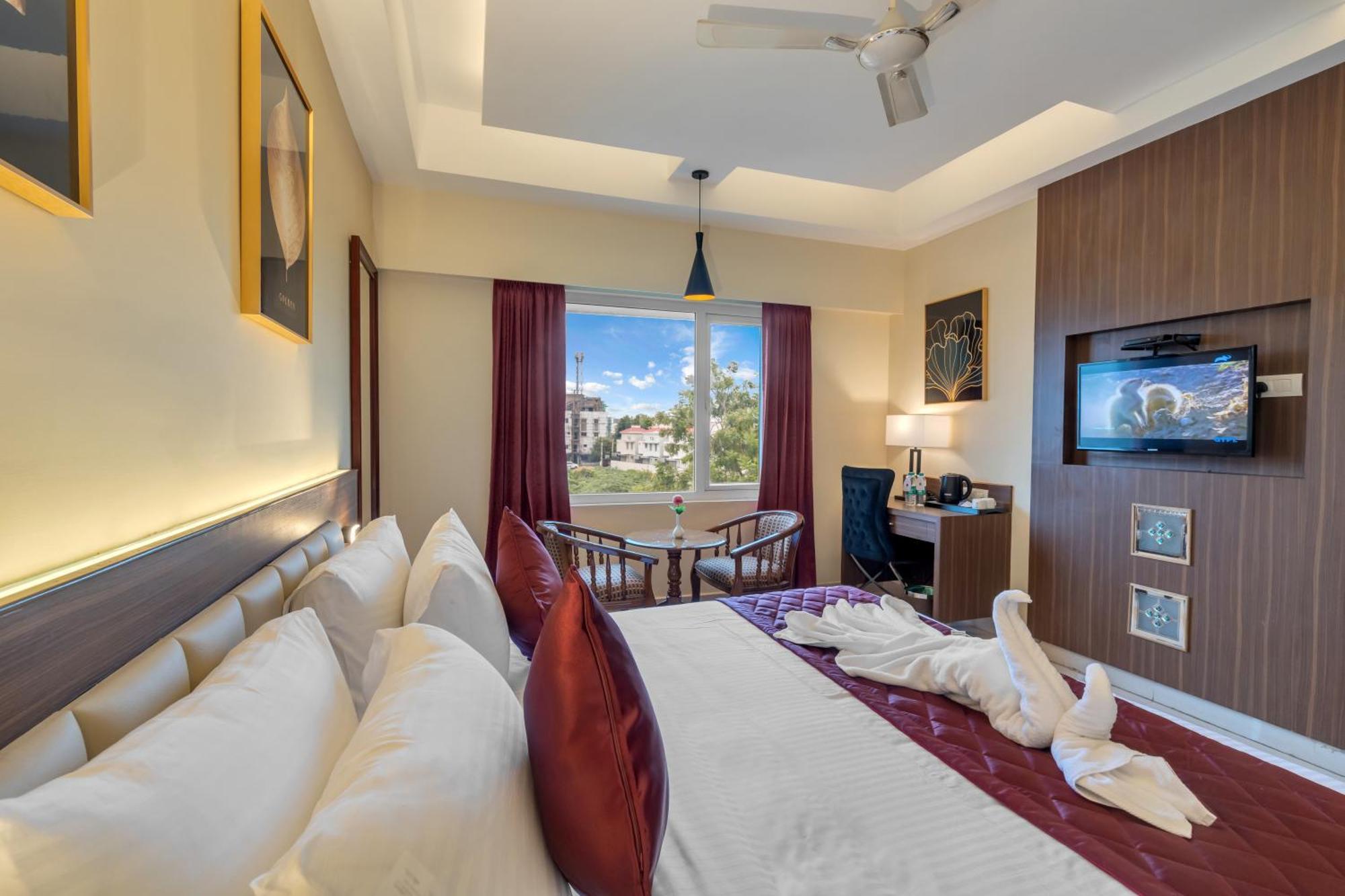 Park Avenue Hotel & Apartments Trichy Tiruchirappalli Exterior photo
