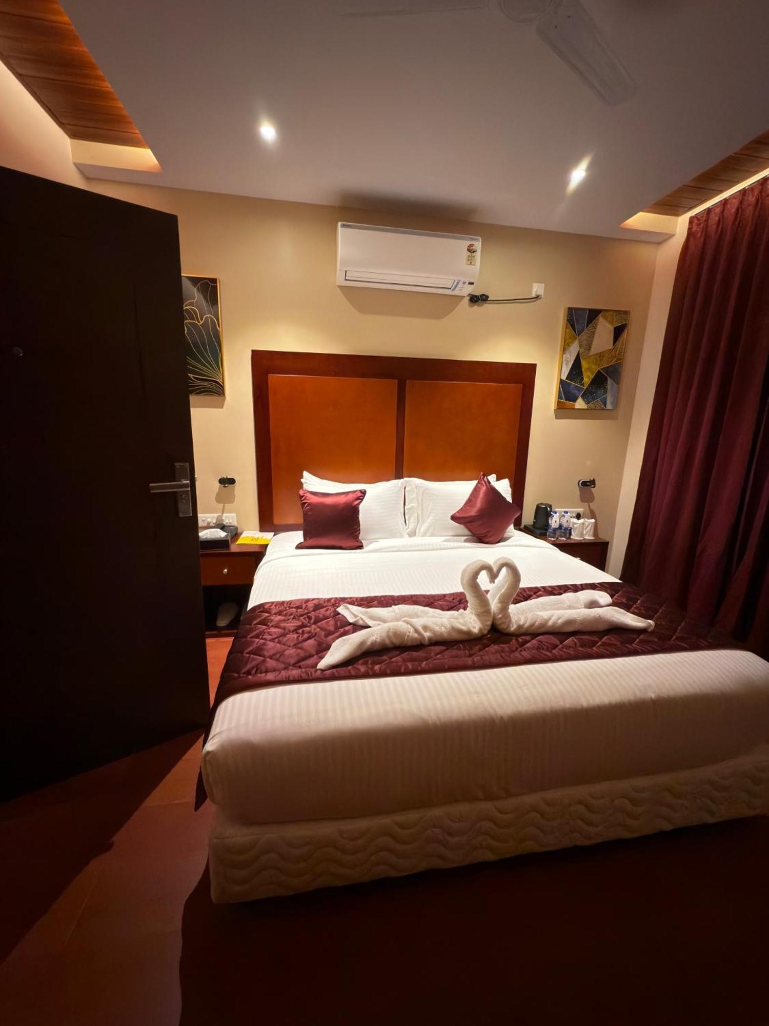Park Avenue Hotel & Apartments Trichy Tiruchirappalli Exterior photo
